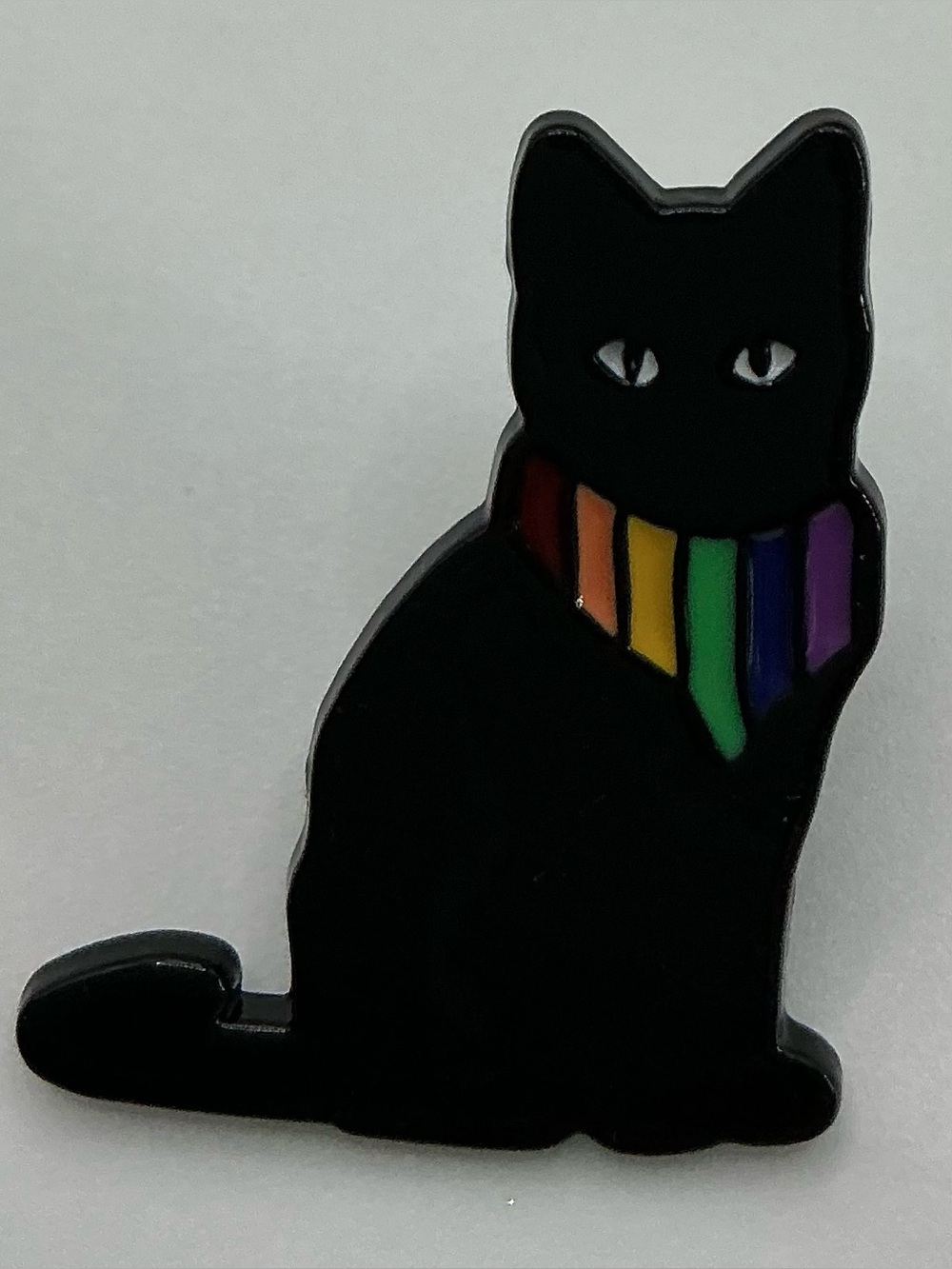 LGBTQ RAINBOW PRIDE CAT WITH BANDANA UNISEX FLAIR ENAMEL PIN